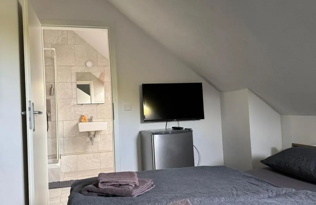 Hotel Linda-1