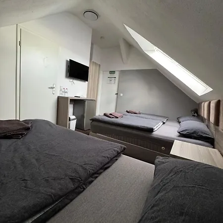 Hotel Linda-3